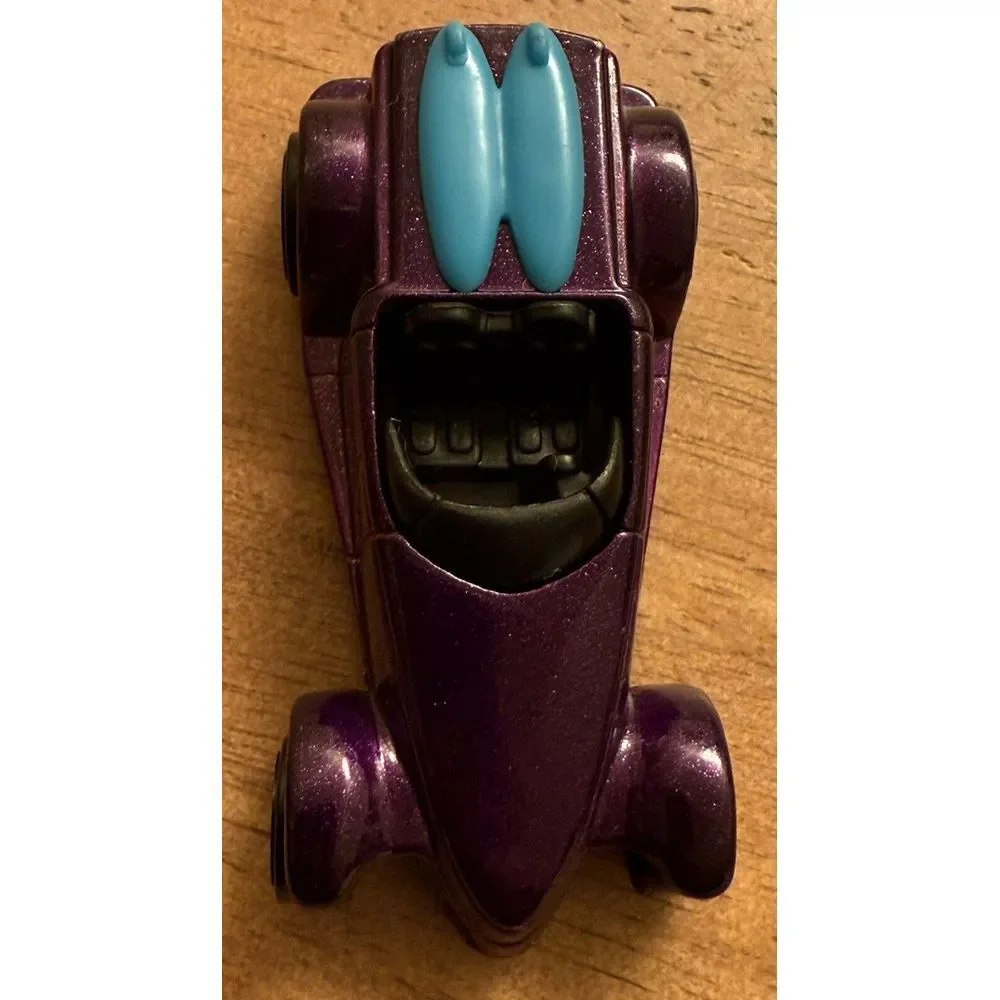 Vintage 1999 HOT WHEELS / MCDONALD'S SURFBOARDER‎ PURPLE CAR Prowler